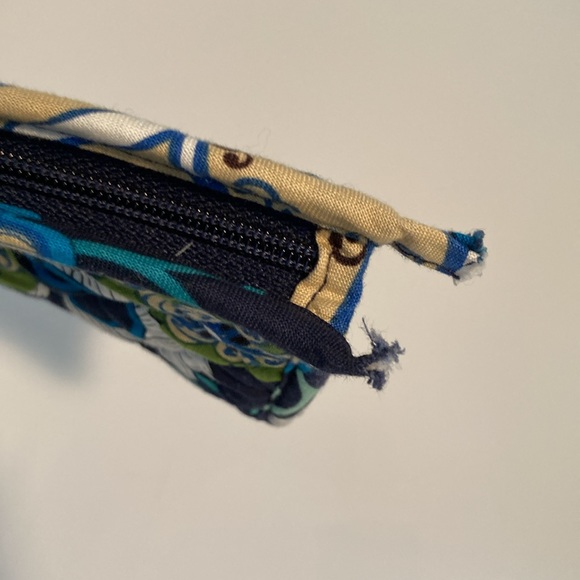 Vera Bradley mod floral blue trapeze cosmetic bag - Picture 14 of 15